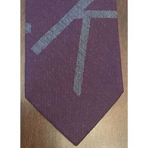 Calvin Klein Purple 75% Viscose 25% Silk Men’s Neck Tie Made In China Ck Print